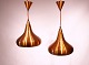 A pair of ceiling pendants in copper of danish design from the 1960s.
5000m2 showroom.