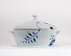 Soup tureen in blue mega fluted, no.: 182, by Royal Copenhagen.
5000m2 showroom.