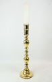 Floor church candlestick of brass, in great antique condition from the 1920s.
5000m2 showroom.
