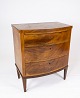 Chest of drawers of mahogany and in great antique condition from the 1890s. 
5000m2 showroom.