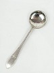 Sugar spoon in Empire of hallmarked silver.
5000m2 showroom.
