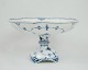 Royal copenhagen Royal Copenhagen Danish Porcelain Blue Fluted no. 710 Half 
lace. 5000m2 exhibition
Good condition
