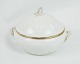 A lid terrine from Bing and Grondahl with the pattern Hartmann adorned with 
handles of seahorse.
Dimensions in cm: H: 19 Dia: 21
Great condition
