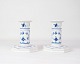 Sæt Af 2 Høje Lysestager - Nr. 1/303 - Porcelæn - Musselmalet Riflet - Royal 
Copenhagen
Flot stand
