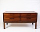 Lille Kommode Med Fire Skuffer - Palisander - Dansk Design - 1960erne
Flot stand

