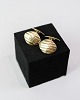 Manchet knapper - 14 karat guld - Stemplet 585 - Rillede overflade design
Flot stand
