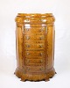 Antik Høj Kommode - Klunkestil - Valnøddetræ - Messing Greb - Buet Front - 
1890erne
