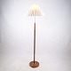 Gulvlampe - Teaktræ - Plisseret Skærm - Dansk Design - 1960erne
