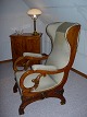 Chair in mahogany from 1840 
5000 m2 showroom 
