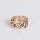 Ole Lynggaard Anemone ring i 14 karat guld med gennembrudt bladdesign