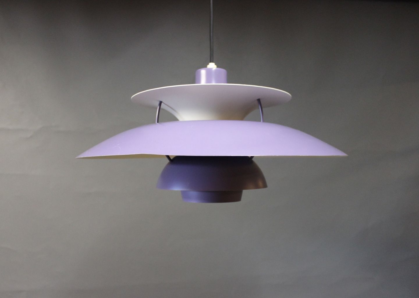 PH5 lampe designet af Poul Henningsen i og produceret af Louis Poulsen. 5 - Osted Antik & Design