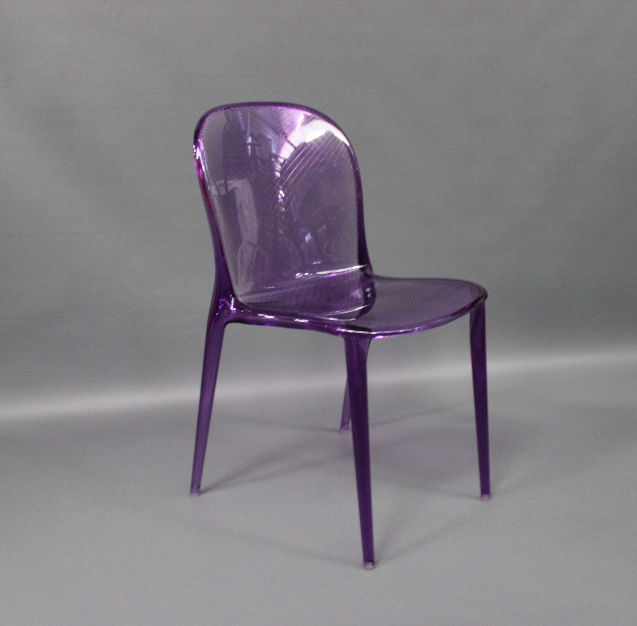 Lilla Thalya stol af polykarbonat designet af Patrick Jouin Kartell. * 5000m - Osted Antik & Design