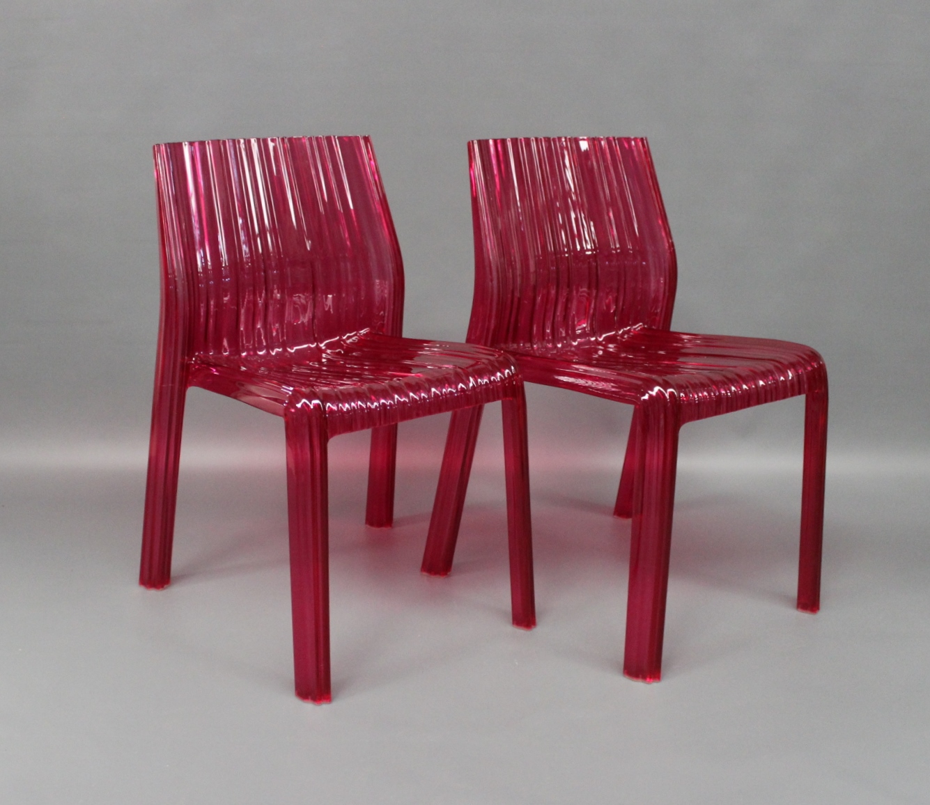 Et par pink Frilly stole designet Patrcia for Kartell. * 5000m2 udst - Antik Design