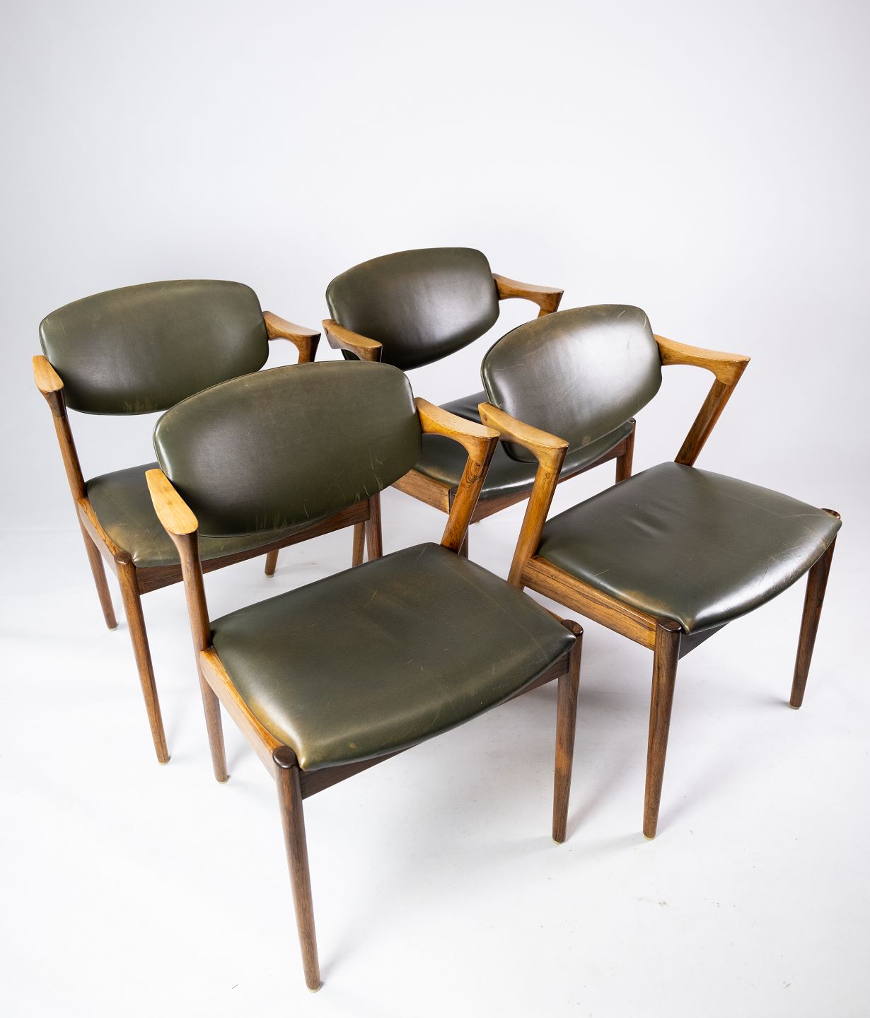 Et sæt af 4 spisestuestole, model 42, designet Kai Kristiansen og fremstillet - Osted & Design