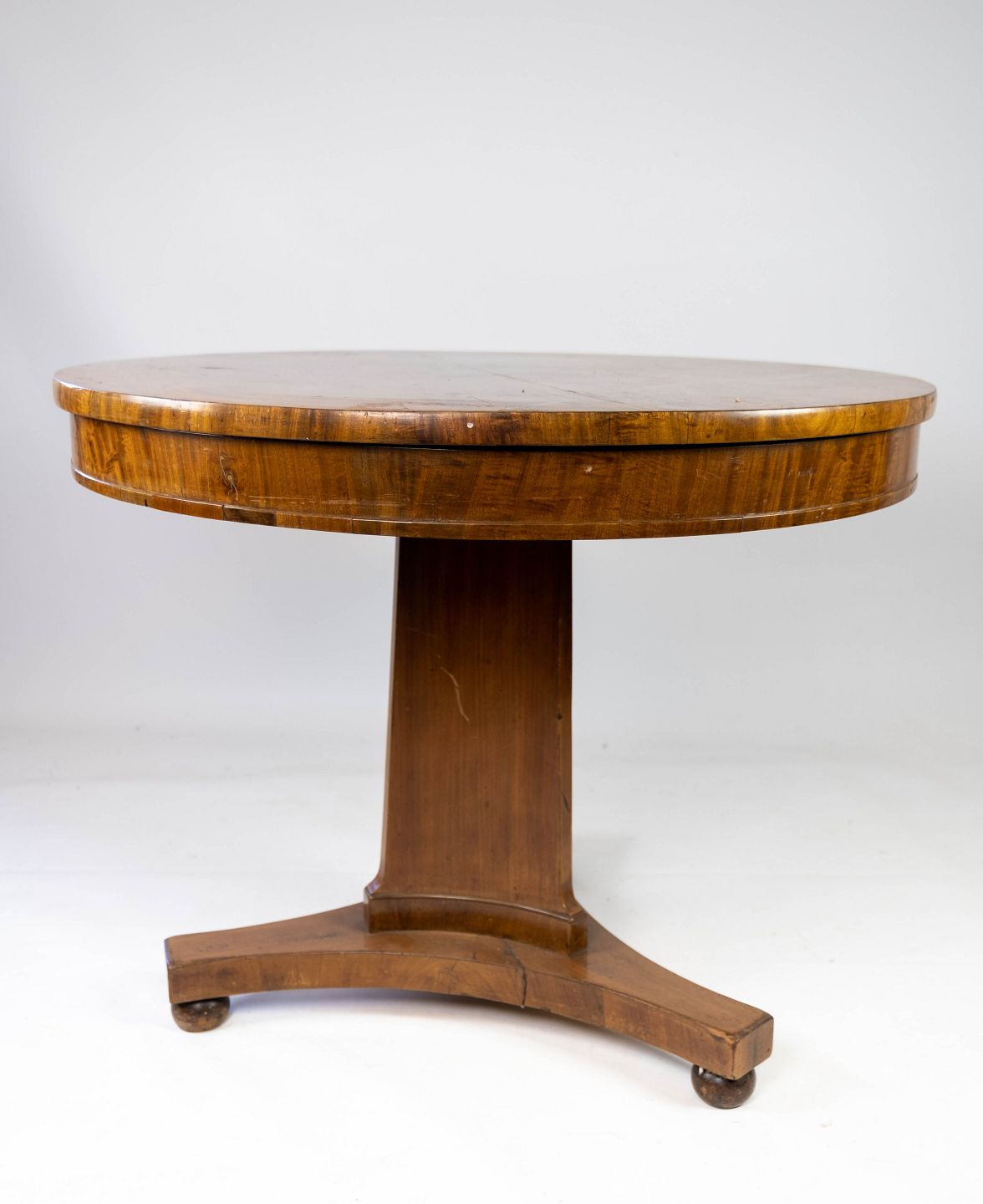 Rundt spisebord af mahogni, i flot brugt stand 1860. * 5000m2 udstilling. * - Osted Antik &