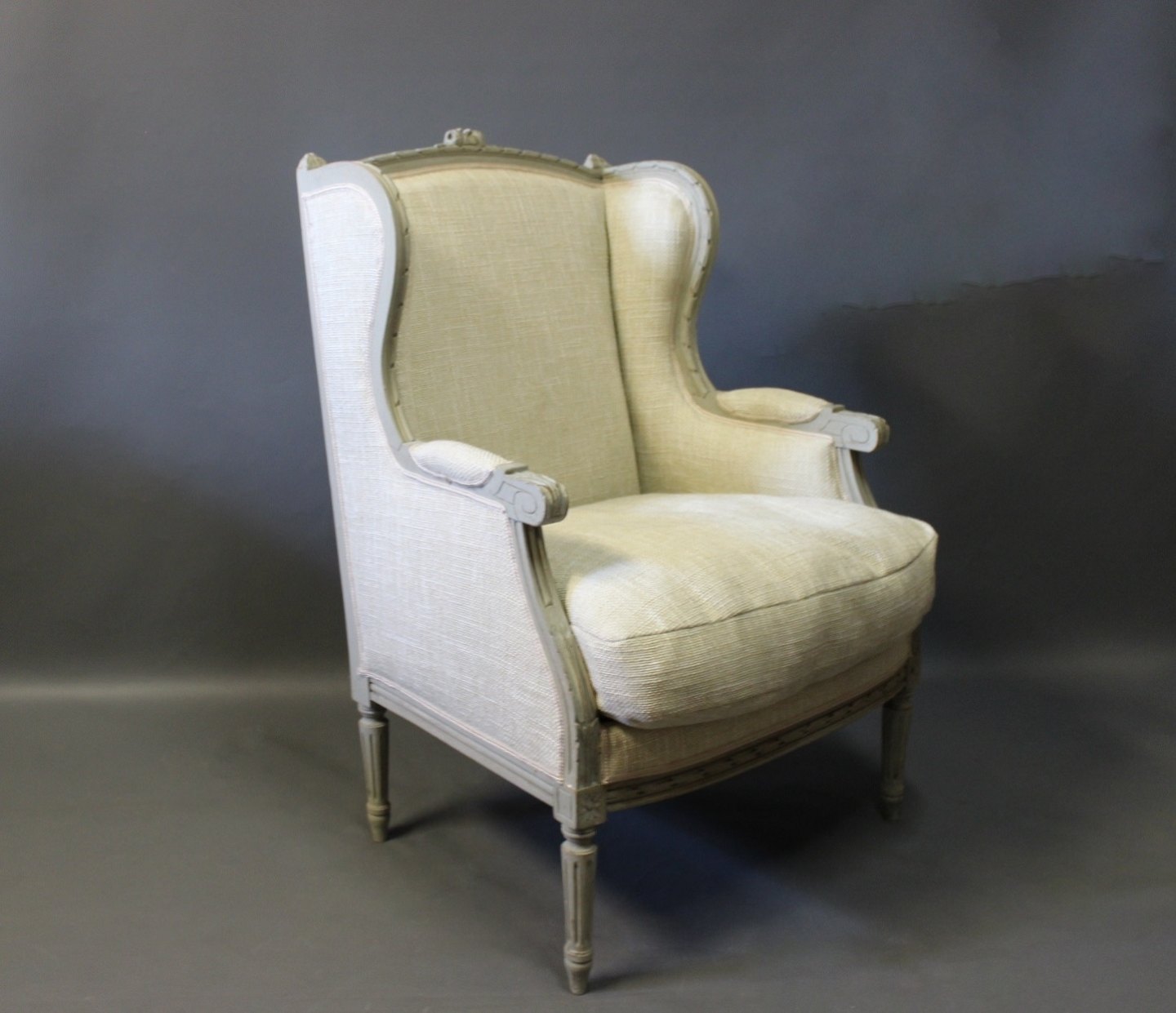 sjækel Løfte peeling Et par gråmalede Gustavianske lænestole fra 1830erne. * 5000m2 udstilling.  * - Osted Antik & Design