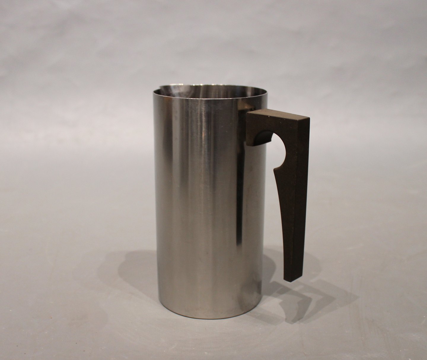 Kaffekande, mælkekande og flødekande serien Cylinda Line designet a - Osted Antik Design