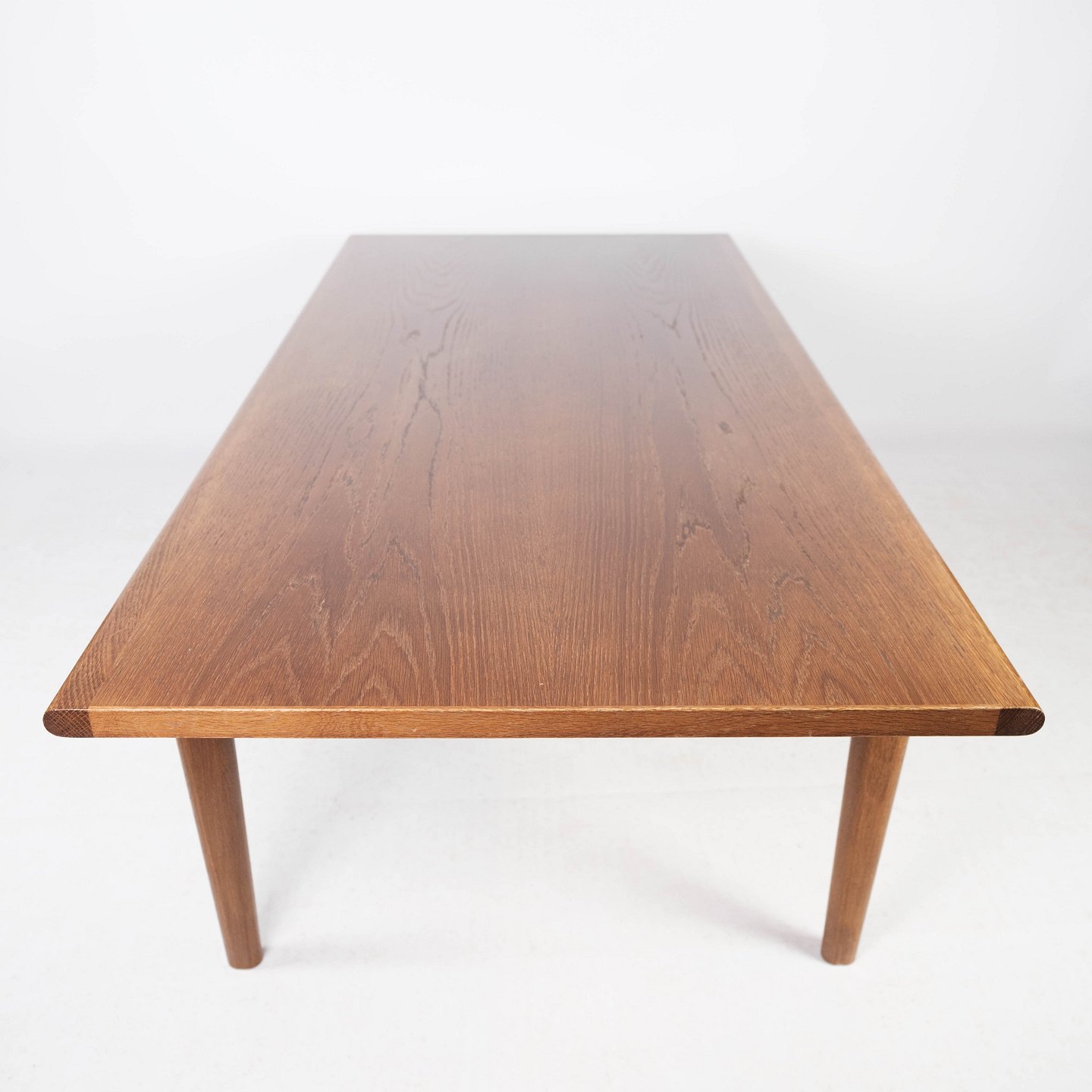Sofabord i teak designet af Hans J. Wegner og fremstillet af Getama i 1960erne. - Osted &